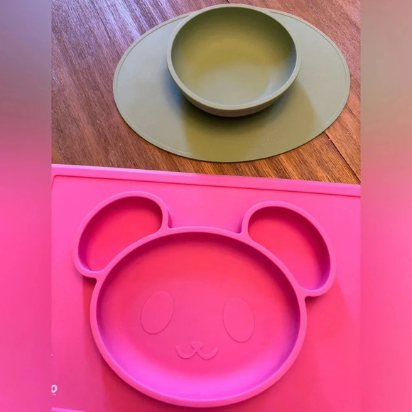 Silicone suction cup toddler plate and bowl with built in placemat - Picture 5 of 7